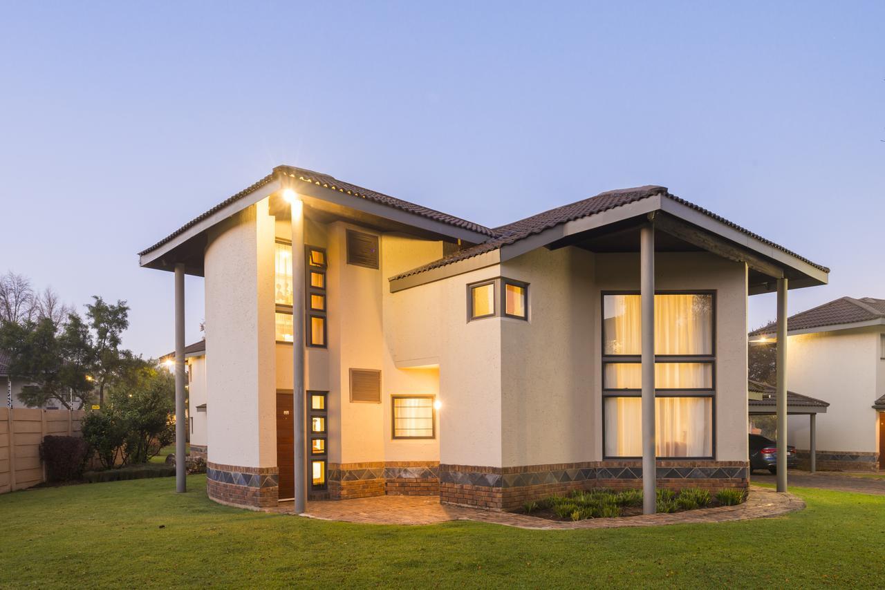 Aha Kopanong Hotel & Conference Centre Benoni Exterior photo